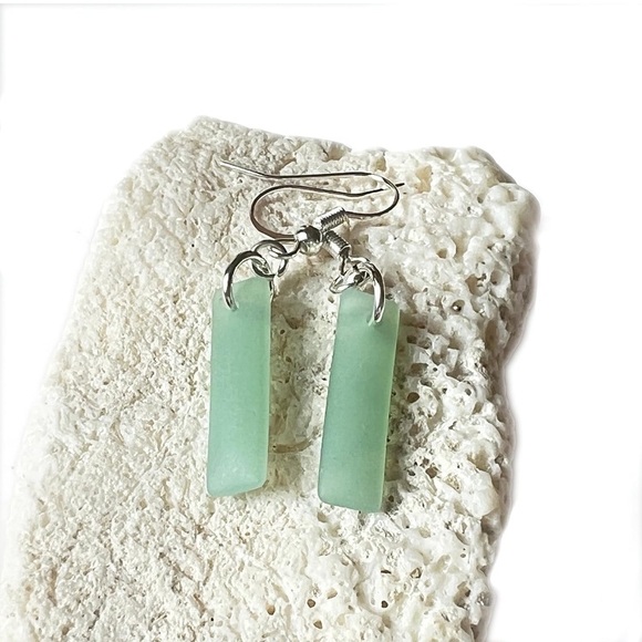 Earthlie Treasures Handmade Seaglass Dangle Earring in Sea green - Picture 4 of 5